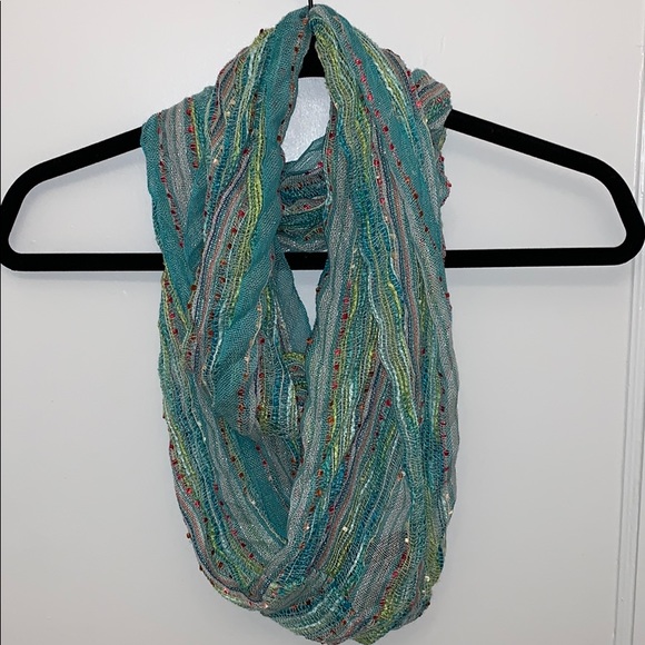 Infinity Scarf - Picture 1 of 3
